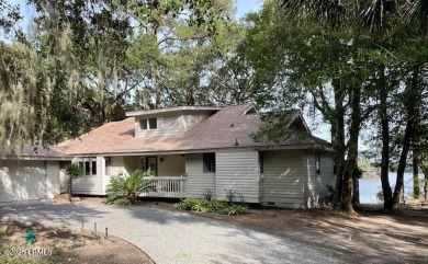 Lake Home For Sale in Beaufort, South Carolina