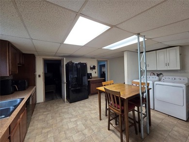 Under contract-accepting backup offers. Charming 3 bedroom, 1 - photo 13