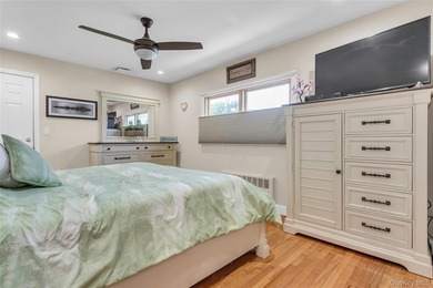 Welcome to this beautifully appointed four-bedroom - photo 13