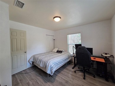 Under contract-accepting backup offers. Charming 3 bedroom, 1 - photo 19