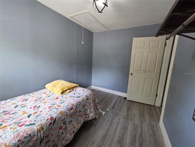 Under contract-accepting backup offers. Charming 3 bedroom, 1 - photo 22