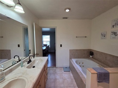 Under contract-accepting backup offers. Charming 3 bedroom, 1 - photo 28