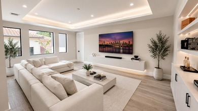 Beautifully upgraded newly built custom estate home located in - photo 28