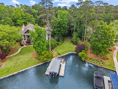 Inside the gates of Reynolds Lake Oconee, on a quiet cul-d-sac - photo 5