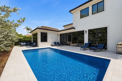Beautifully upgraded newly built custom estate home located in - photo 35