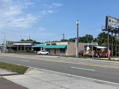 South Tampa - Lighted retail corner - Major intersection - Heavy - photo 2