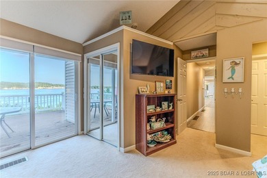 BREATH TAKING PANORAMIC VIEWS! This move-in ready 3-bedroom - photo 19