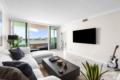 Welcome to an exceptional waterfront retreat in the highly - photo 21