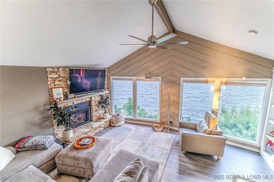 BREATH TAKING PANORAMIC VIEWS! This move-in ready 3-bedroom - photo 30