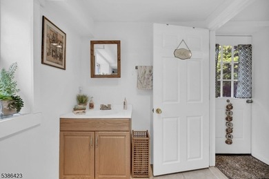 Well-Cared For Home With Flexible Living Space In Oakland, NJ! - photo 35