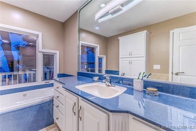 BREATH TAKING PANORAMIC VIEWS! This move-in ready 3-bedroom - photo 36