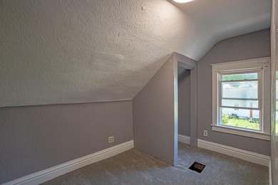 Adorable home with covered front porch. Large entry foyer for - photo 39