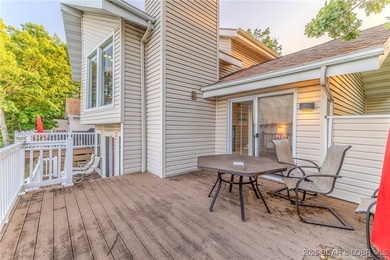 BREATH TAKING PANORAMIC VIEWS! This move-in ready 3-bedroom - photo 42