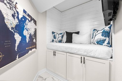 Welcome to an exceptional waterfront retreat in the highly - photo 42