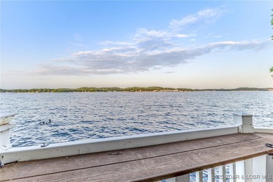 BREATH TAKING PANORAMIC VIEWS! This move-in ready 3-bedroom - photo 46