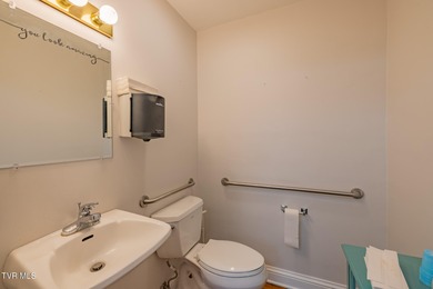 Commercial property in high traffic area of Bristol, VA