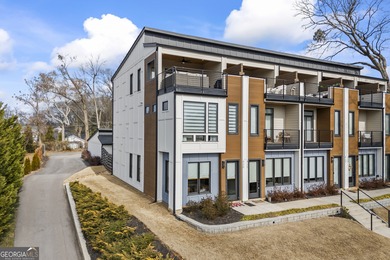 Lake Lanier Townhome/Townhouse For Sale in Gainesville Georgia