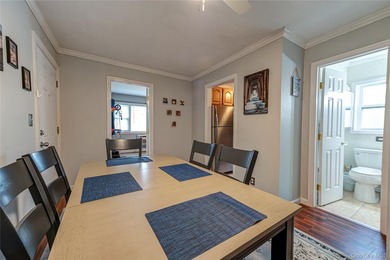 Customized second story corner unit in pristine condition - photo 5