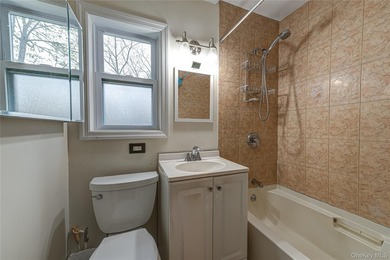 Customized second story corner unit in pristine condition - photo 9