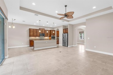Welcome to life in Victoria Hills, where golf course views - photo 14