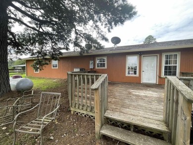 House with a barn and 2.90 Acres!! Fenced property and a small - photo 28