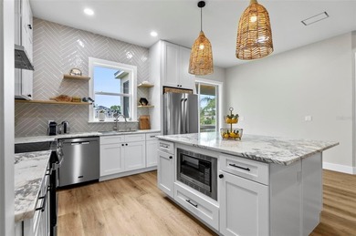 Experience the pinnacle of coastal elegance in this stunning - photo 28