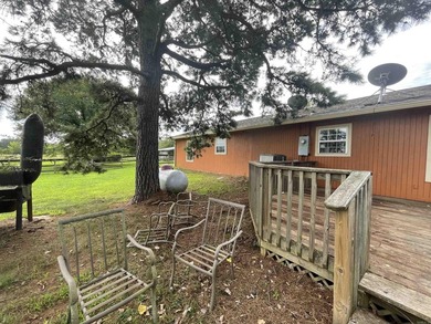 House with a barn and 2.90 Acres!! Fenced property and a small - photo 29
