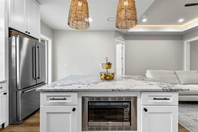 Experience the pinnacle of coastal elegance in this stunning - photo 31