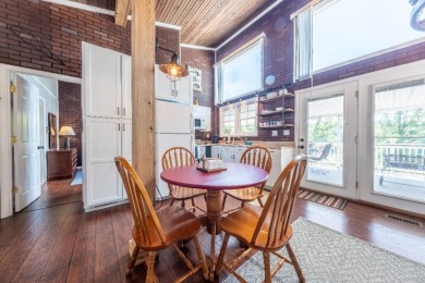 Waterfront, Central location & Rental friendly Neighborhood! - photo 7