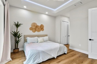 Experience the pinnacle of coastal elegance in this stunning - photo 43