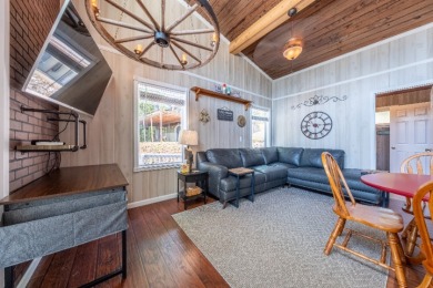 Waterfront, Central location & Rental friendly Neighborhood! - photo 4