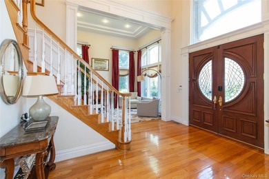 LAKE SUCCESS - A Stately Brick Colonial Set On Beautifully - photo 2