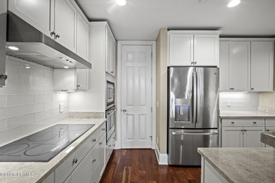 Located within Ribaut Island, this luxurious second floor - photo 10