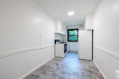 Rarely available 2 bedroom conveniently locate at the Mutal in - photo 9