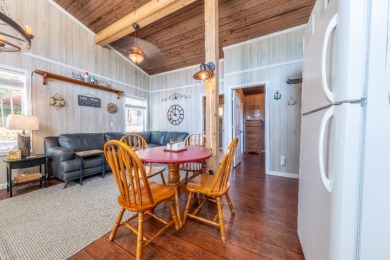 Waterfront, Central location & Rental friendly Neighborhood! - photo 9