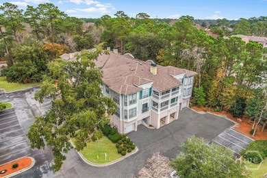 Discover coastal living in this beautifully maintained 2-bed - photo 33
