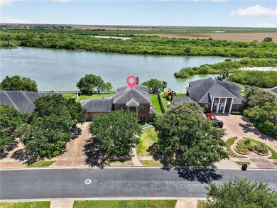 Welcome to Great Lakes living at its finest! Perfectly - photo 38