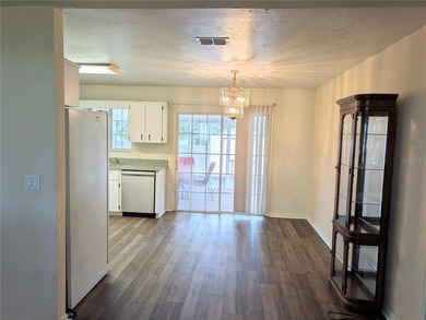 Location, Location, Location Move and ready 3-bedroom, 2-bath - photo 42