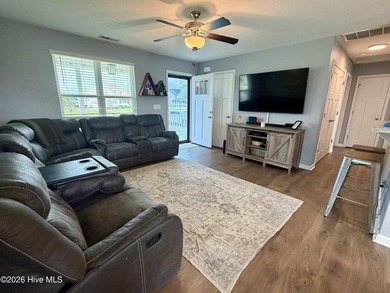 A warm and inviting ranch-style retreat, this charming home - photo 4