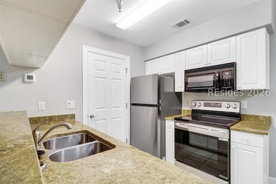 Enjoy easy Lowcountry living at 726 Legends on the Green, a - photo 12