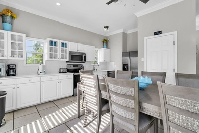 Discover the perfect blend of location, comfort, and investment - photo 16