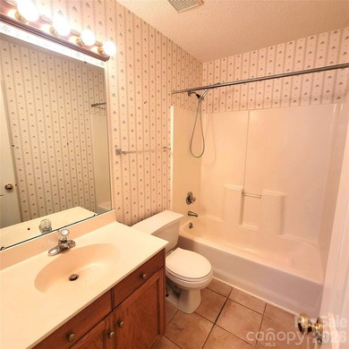 **PRICE REDUCED $100,000 FOR QUICK CLOSING!**Highly sought after - photo 28
