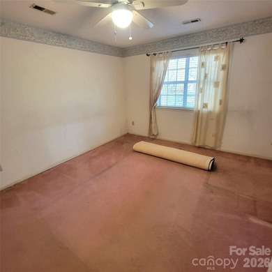 **PRICE REDUCED $100,000 FOR QUICK CLOSING!**Highly sought after - photo 32