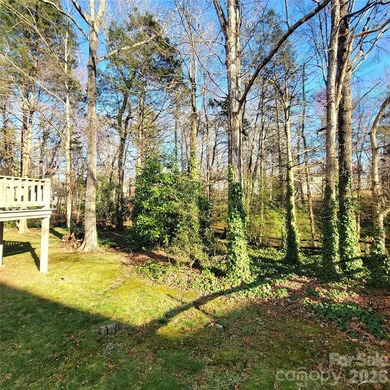 **PRICE REDUCED $100,000 FOR QUICK CLOSING!**Highly sought after - photo 35