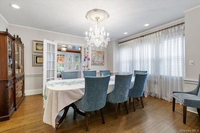 Welcome to this lovely side hall colonial boasting 4 bedrooms, 3 - photo 6