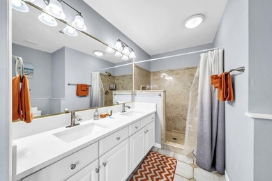 Discover the perfect blend of location, comfort, and investment - photo 38