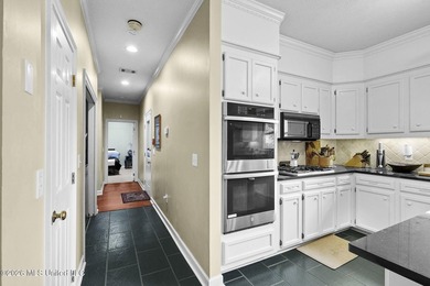 Welcome to this well-designed & built Patio Home, conveniently & - photo 14