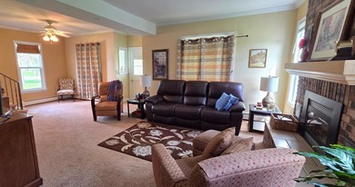 This light-filled 6-bed, 4-bath vintage home on Riverside Drive - photo 4