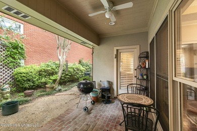 Welcome to this well-designed & built Patio Home, conveniently & - photo 18
