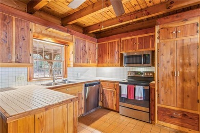 This a real lakefront log cabin with all the comforts, modern - photo 19